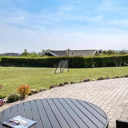 4 Bedroom Lovely In Faaborg