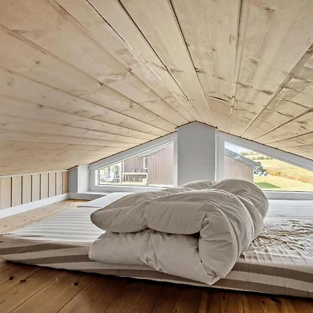 Semesterbostad 4 Bedroom Lovely In *